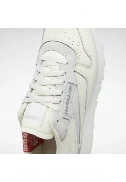 Reebok Classic CLASSIC LEATHER UNISEX Baskets Basses White -Reebok Classic Soldes Magasin 01afcc00a27741d799777c622edc4e39