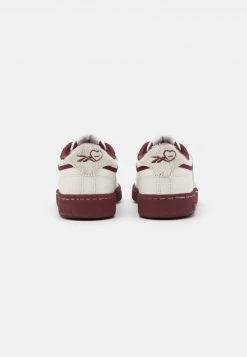 Reebok Classic CLUB C 85 UNISEX Baskets Basses Chalk/merlot -Reebok Classic Soldes Magasin 0282a572508e452485bd8bd7e5d239a3