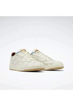 Reebok Classic Unisex KUNG FU PANDA CLUB C 85 SHOES Baskets Basses White 12 Reebok Classic Unisex KUNG FU PANDA CLUB C 85 SHOES Baskets Basses White -Reebok Classic Soldes Magasin 02af2ad54477456a935bc3b68157c058