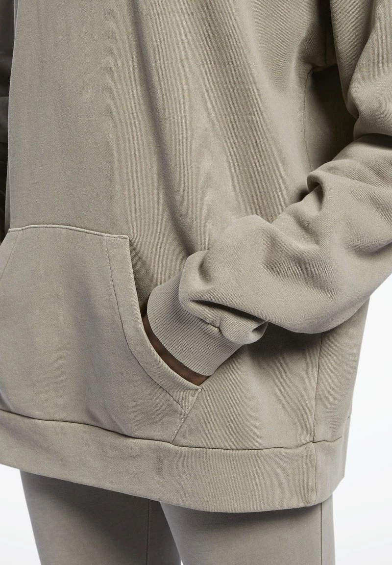 Reebok Classic Femme CLASSIC NATURAL DYE LONG FOUNDATION CASUAL HOODIE Sweat à Capuche Grey 5 Reebok Classic Femme CLASSIC NATURAL DYE LONG FOUNDATION CASUAL HOODIE Sweat à Capuche Grey – Image 5