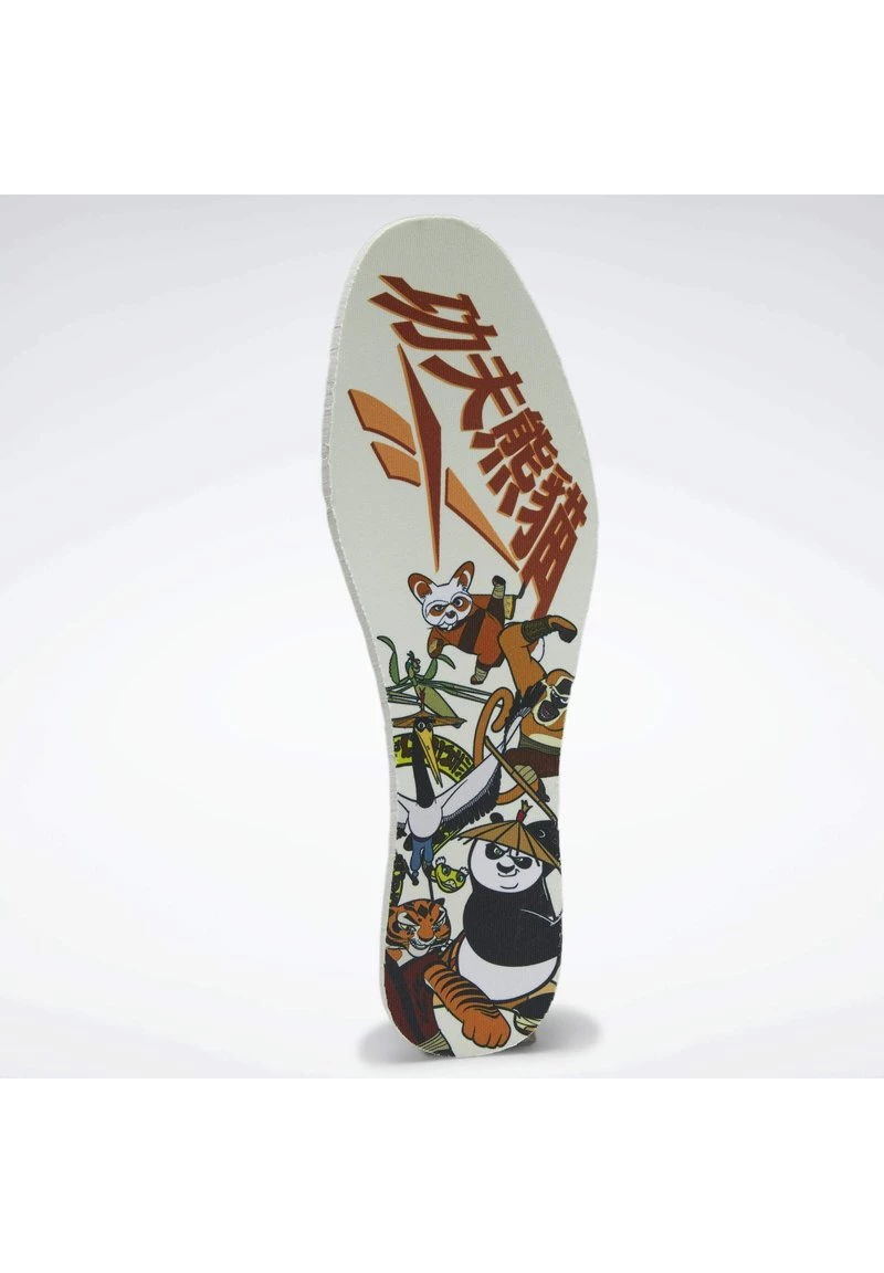 Reebok Classic Unisex KUNG FU PANDA CLUB C 85 SHOES Baskets Basses White 10 Reebok Classic Unisex KUNG FU PANDA CLUB C 85 SHOES Baskets Basses White – Image 10