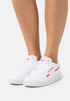 Reebok Classic CLUB C 85 VEGAN Baskets Basses Footwear White/atomic Pink/vector Red Femme
