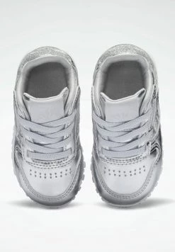 Reebok Classic Chaussures De Skate Silver Enfant -Reebok Classic Soldes Magasin 1119087bf54d4496b21736f0c88b26e2