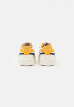 Reebok Classic Unisex CLUB C REVENGE Baskets Basses Chalk/semi Solar Gold/vector Navy -Reebok Classic Soldes Magasin 1131c6e413574c889b49af6bf5379422