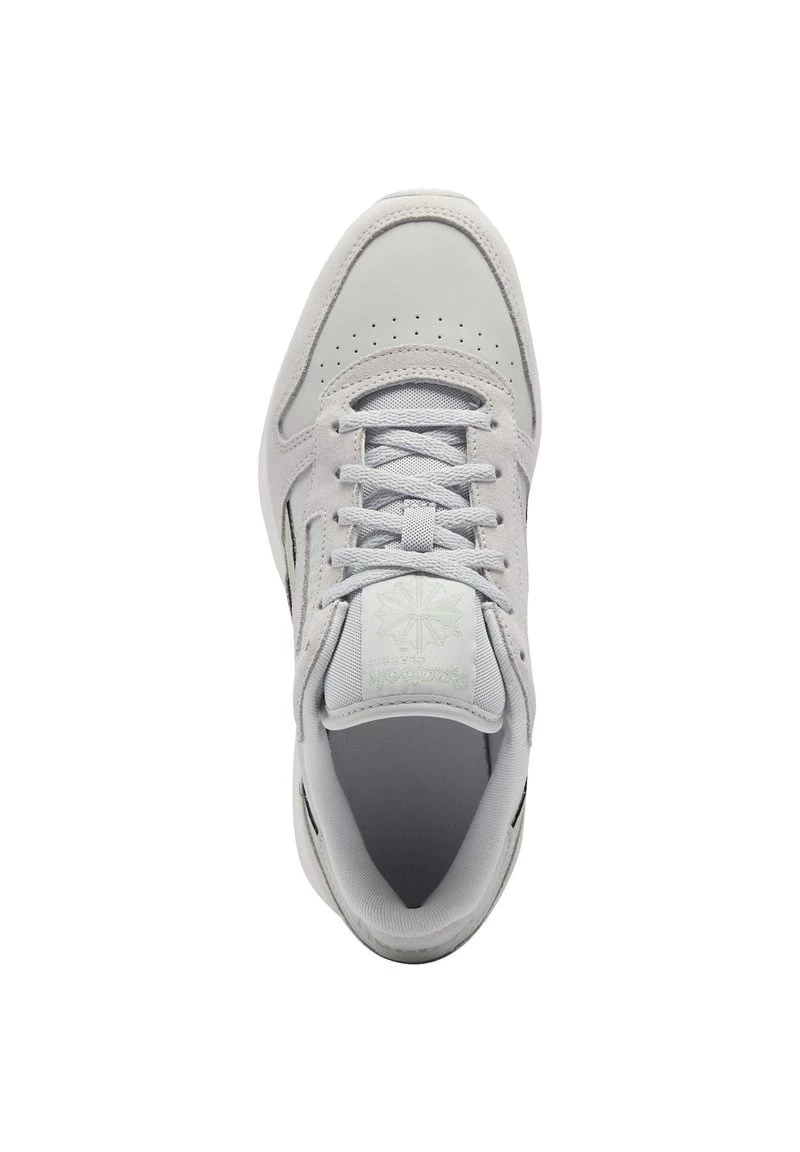 Reebok Classic CLASSIC SP Baskets Basses Grey Femme 4 Reebok Classic CLASSIC SP Baskets Basses Grey Femme – Image 4