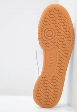 Reebok Classic CLUB C 85 Baskets Basses White/light Grey Femme -Reebok Classic Soldes Magasin 1b16c853ab1245eeab92591ba263d8ea