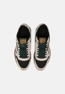 Reebok Classic CLASSIC LEATHER UNISEX Baskets Basses Stucco/core Black/midnight Pine -Reebok Classic Soldes Magasin 202cb18174cc4669a22953400ef284d9