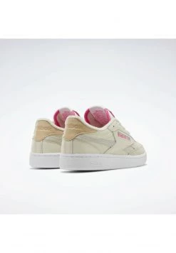 Reebok Classic CLUB C REVENGE Baskets Basses Beige Femme 9 Reebok Classic CLUB C REVENGE Baskets Basses Beige Femme -Reebok Classic Soldes Magasin 21fe455d13a844b99657bbce742604b8