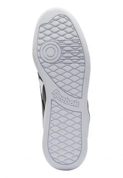 Reebok Classic CLUB C LEGACY REVENGE Baskets Basses Core Black/ftwr White/ftwr White Unisex 21 Reebok Classic CLUB C LEGACY REVENGE Baskets Basses Core Black/ftwr White/ftwr White Unisex -Reebok Classic Soldes Magasin 3a813dc88efc47838ba60c76d6ca85e8