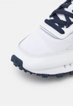 Reebok Classic LEGACY UNISEX Baskets Basses Footwear White/vector Navy -Reebok Classic Soldes Magasin 3d13aa21f166425186d6d9757a24fdbf