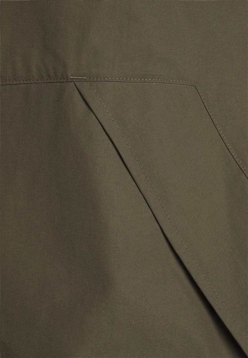 Reebok Classic CAMPING JACKET Veste Légère Army Green Homme 3 Reebok Classic CAMPING JACKET Veste Légère Army Green Homme – Image 3