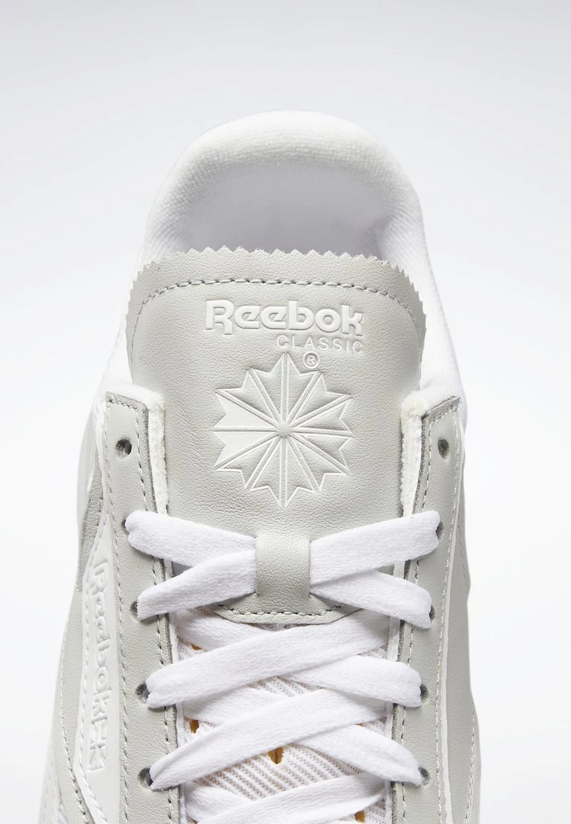 Reebok Classic Unisex Baskets Basses Ftwr White/pure Grey /ftwr White 6 Reebok Classic Unisex Baskets Basses Ftwr White/pure Grey /ftwr White – Image 6
