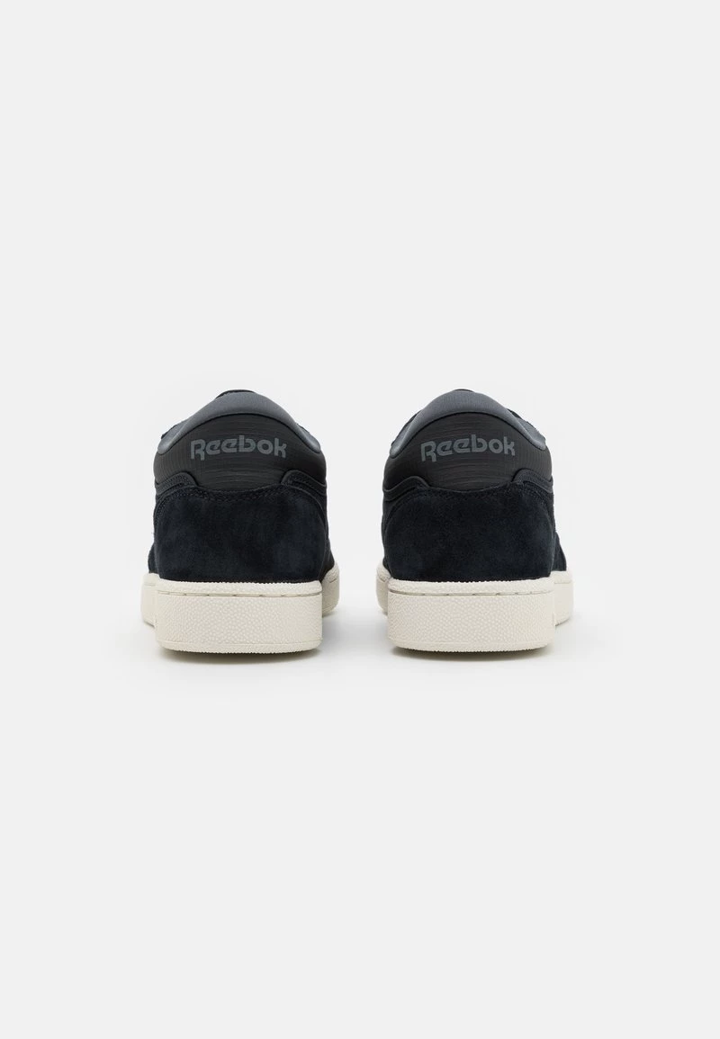 Reebok Classic CLUB C MID II UNISEX Baskets Basses Black 3 Reebok Classic CLUB C MID II UNISEX Baskets Basses Black – Image 3