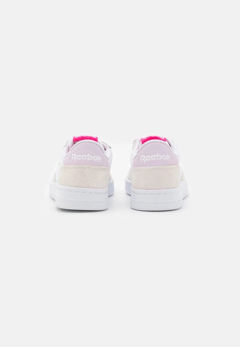 Reebok Classic COURT PEAK Baskets Basses White Femme 3 Reebok Classic COURT PEAK Baskets Basses White Femme – Image 3