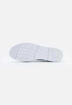 Reebok Classic Femme CLUB C DOUBLE GEO Baskets Basses Footwear White/pure Grey 10 Reebok Classic Femme CLUB C DOUBLE GEO Baskets Basses Footwear White/pure Grey -Reebok Classic Soldes Magasin 53c7c05ddae240b097a8ceee2555cd7c