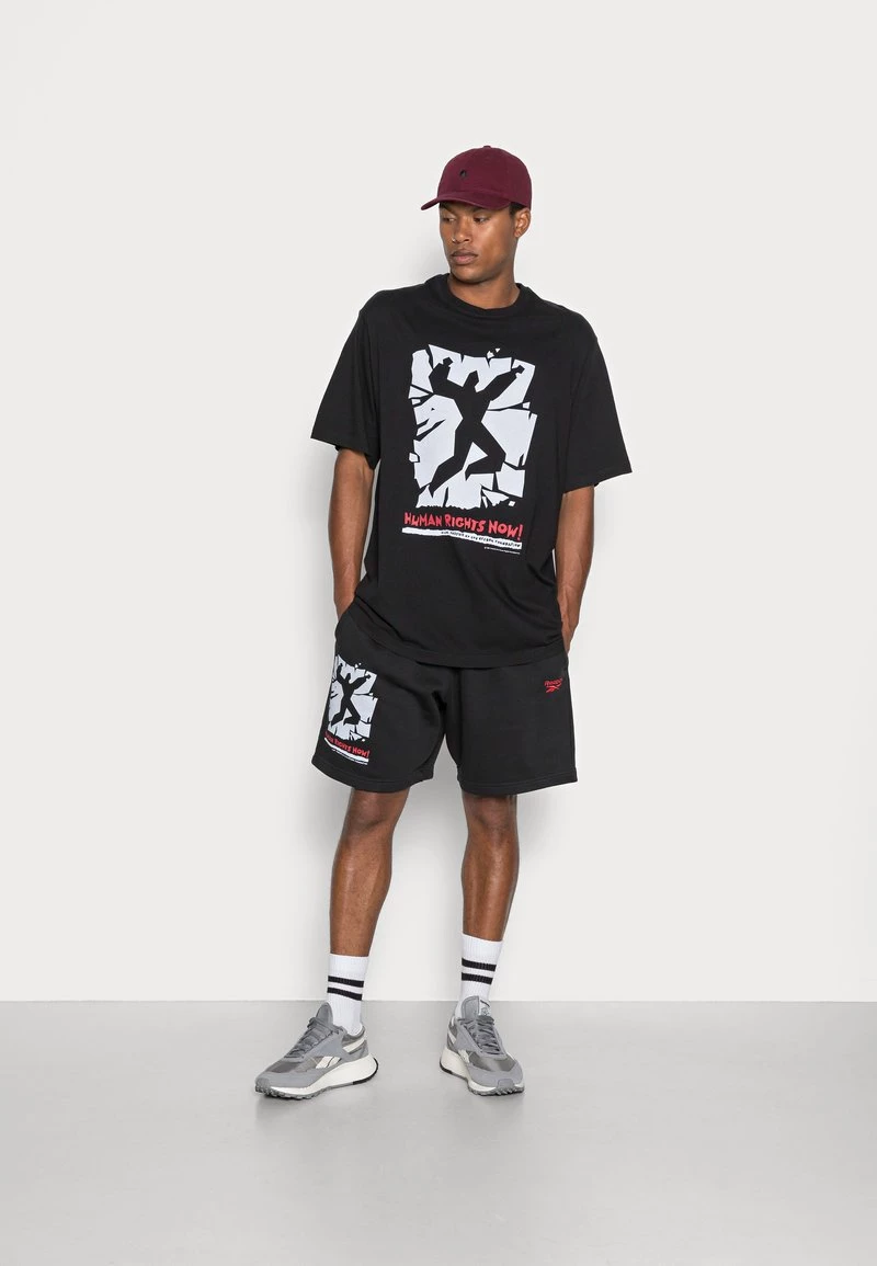 Reebok Classic HUMAN RIGHTS NOW GRAPHIC T Shirt Imprimé Black Homme 2 Reebok Classic HUMAN RIGHTS NOW GRAPHIC T Shirt Imprimé Black Homme – Image 2
