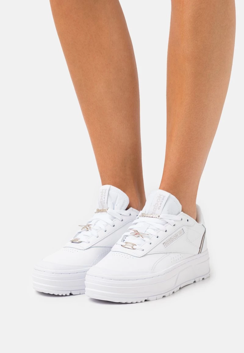 Reebok Classic CLUB C DOUBLE GEO Baskets Basses Footwear White/moonstone Femme 1 Reebok Classic CLUB C DOUBLE GEO Baskets Basses Footwear White/moonstone Femme