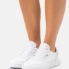 Reebok Classic COURT PEAK Baskets Basses Footwear White/lucid Lilac Femme