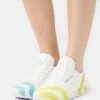 Femme COLLINA STRADA X REEBOK CLASSIC LEATHER Baskets Basses Footwear White/digital Blue/acid Yellow