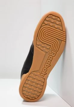 Reebok Classic Unisex WORKOUT PLUS Baskets Basses Black/carbon/red/royal -Reebok Classic Soldes Magasin 65cccd471b6647c4a852c8c20c4ab114