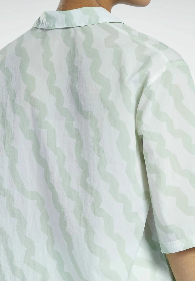 Reebok Classic CLASSICS SUMMER WAVES Chemisier Green Femme 3 Reebok Classic CLASSICS SUMMER WAVES Chemisier Green Femme – Image 3