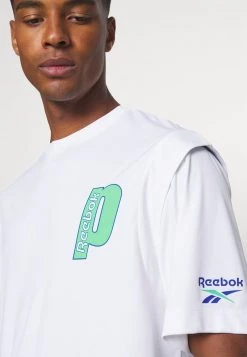 Reebok Classic REEBOK X PRINCE COLLAB GRAPHIC UNISEX T Shirt Imprimé White -Reebok Classic Soldes Magasin 6a1f15d0153c444e8e48e0a096b69348