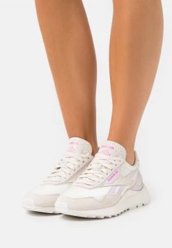 Reebok Classic CL LEGACY AZ Baskets Basses Alabaster/chalk/quartz Glow Femme