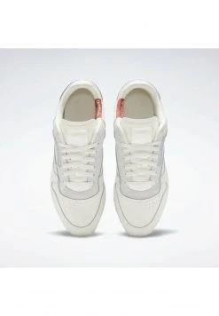 Reebok Classic CLASSIC LEATHER UNISEX Baskets Basses White -Reebok Classic Soldes Magasin 7769f842213d4c54b105ad30712d6a69