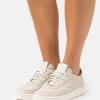 Reebok Classic CLUB C CLEAN Baskets Basses Stucco/chalk/sahara Femme