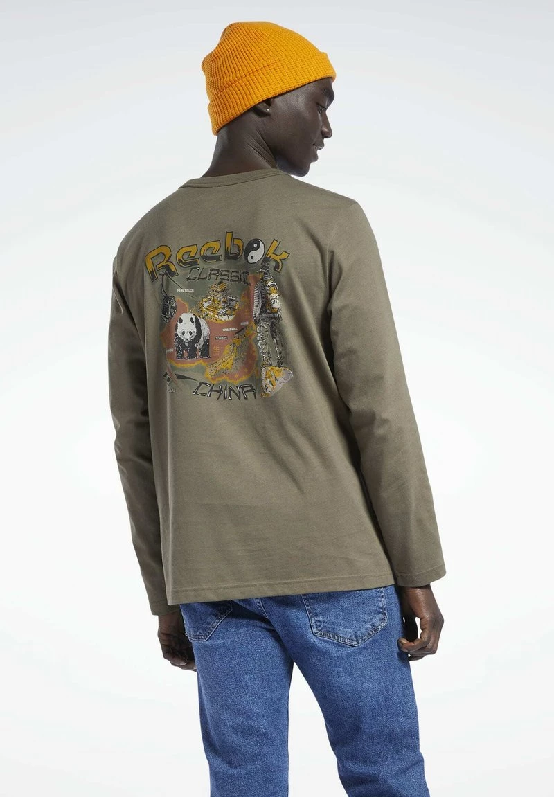 Reebok Classic Unisex DESTINATION CHINA T Shirt à Manches Longues Green 1 Reebok Classic Unisex DESTINATION CHINA T Shirt à Manches Longues Green