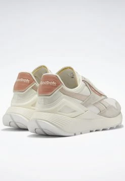 Reebok Classic Femme CL LEGACY AZ Baskets Basses Soft Ecru/canyon Coral/chalk 8 Reebok Classic Femme CL LEGACY AZ Baskets Basses Soft Ecru/canyon Coral/chalk -Reebok Classic Soldes Magasin 808e1e1ac1bc487fa7d313ca6e9f0975