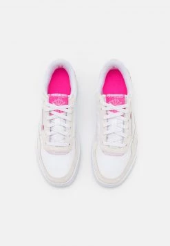 Reebok Classic COURT PEAK Baskets Basses White Femme 9 Reebok Classic COURT PEAK Baskets Basses White Femme -Reebok Classic Soldes Magasin 82f90c75957b4014bc70bea1632a9c32