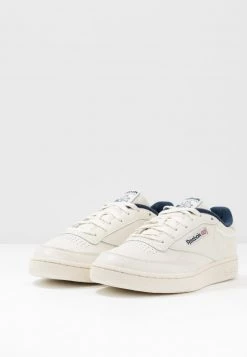 Reebok Classic Unisex CLUB C 85 Baskets Basses Chalk/paperwhite/navy -Reebok Classic Soldes Magasin 8b290156bb6c4261bb95bcf199306c4a