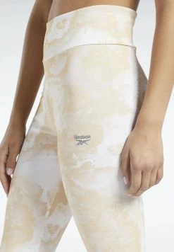 Reebok Classic Legging Beige Femme 10 Reebok Classic Legging Beige Femme -Reebok Classic Soldes Magasin 8c55e59b472642319c3dd56fd064a4a6