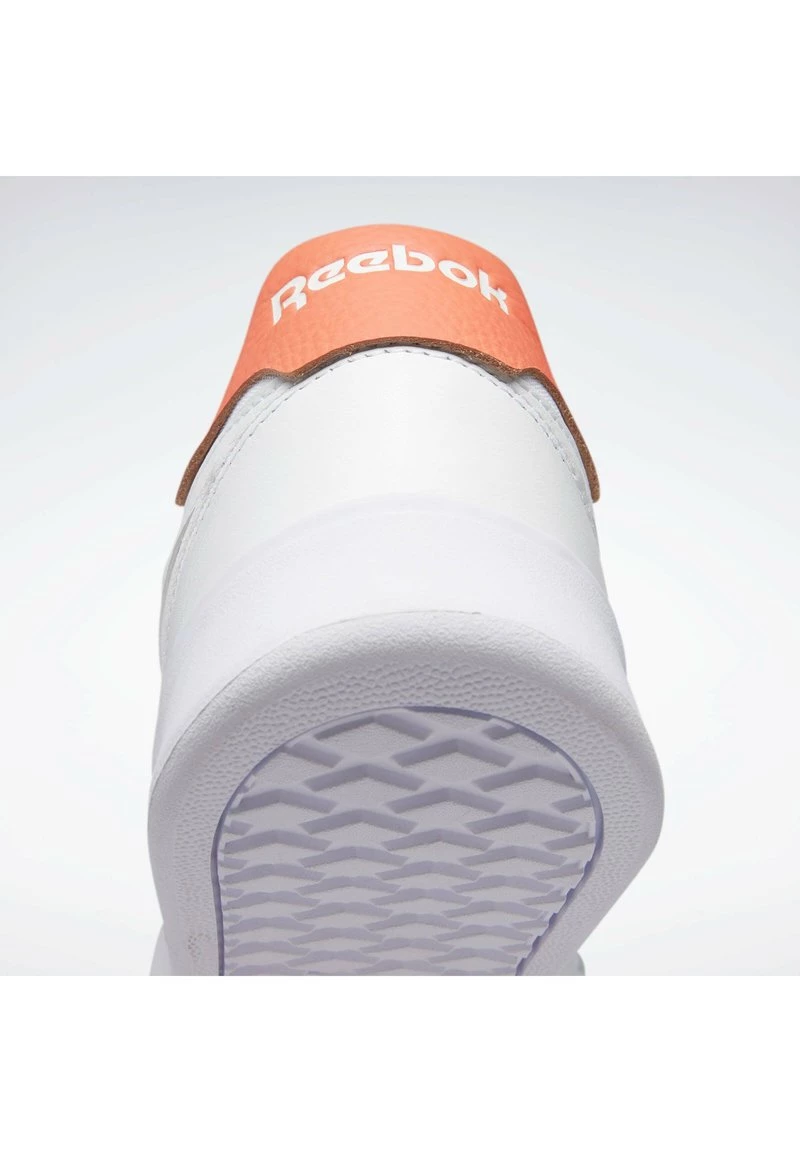 Reebok Classic REVENGE LEGACY Baskets Basses White Unisex 9 Reebok Classic REVENGE LEGACY Baskets Basses White Unisex – Image 9