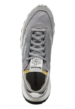 Reebok Classic CLASSIC LEGACY UNISEX Baskets Basses Mgh Solid Grey/pure Grey/chalk -Reebok Classic Soldes Magasin 8ddea8fc2a33461ca726bb6d9ab94baa