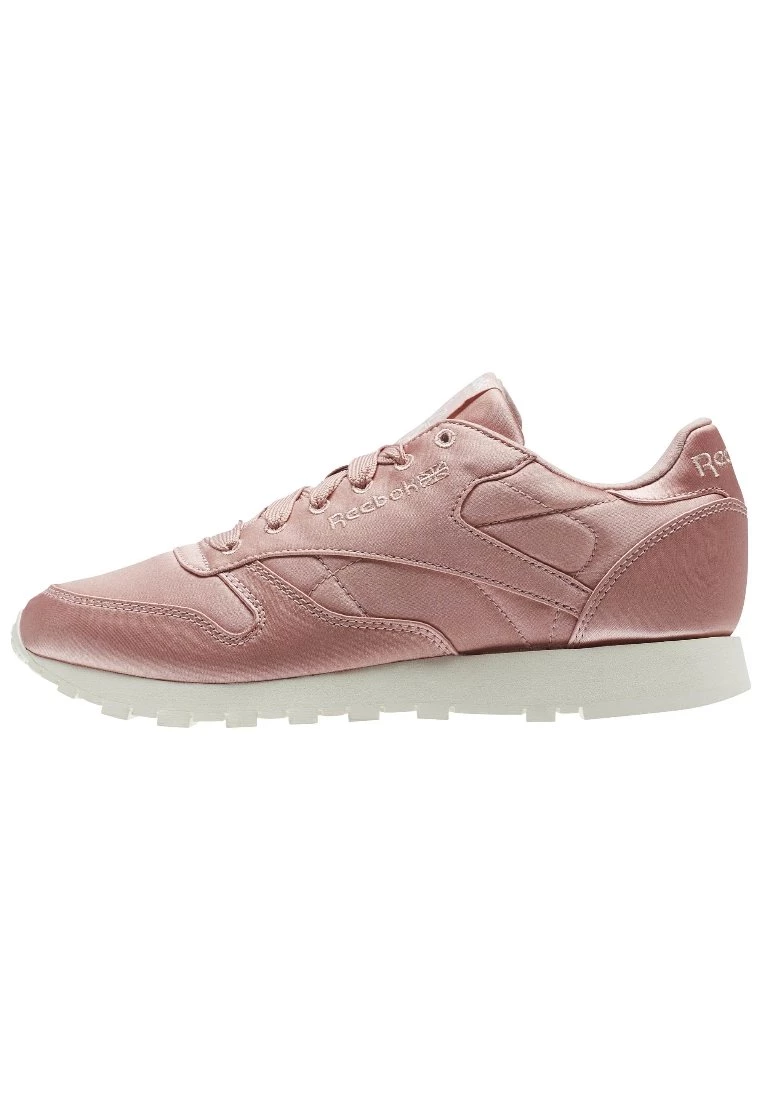 Reebok Classic Femme Baskets Basses Pink 1 Reebok Classic Femme Baskets Basses Pink