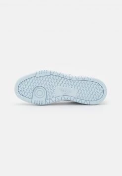 Reebok Classic CLUB C DOUBLE Baskets Basses White Femme 10 Reebok Classic CLUB C DOUBLE Baskets Basses White Femme -Reebok Classic Soldes Magasin 929137515e0c41838fdd97eac2dc4d0e