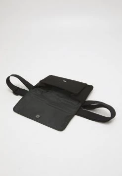 Reebok Classic BAG MAKE IT YOURS UNISEX Sac Bandoulière Black -Reebok Classic Soldes Magasin 93b627e9f6e2445ab594cbed41685b6e