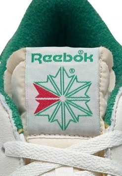 Reebok Classic Baskets Basses Weiß Homme 9 Reebok Classic Baskets Basses Weiß Homme -Reebok Classic Soldes Magasin 9881f35673b04bc49bdc2c5b13c558a9