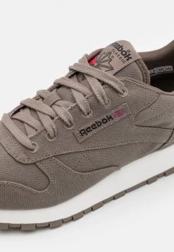 Reebok Classic CL LTHR GROW UNISEX Baskets Basses Trek Grey/chalk 11 Reebok Classic CL LTHR GROW UNISEX Baskets Basses Trek Grey/chalk -Reebok Classic Soldes Magasin 99b620f104114b6bb9ba12aceabf3a5f