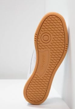 Reebok Classic Unisex CLUB C 85 LEATHER UPPER SHOES Baskets Basses White/royal -Reebok Classic Soldes Magasin 9a70abb042314c659037da7aa35cd8c9