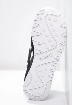 Reebok Classic CLASSIC LEATHER NYLON BREATHABLE UPPER SHOES Baskets Basses Black/white Femme 10 Reebok Classic CLASSIC LEATHER NYLON BREATHABLE UPPER SHOES Baskets Basses Black/white Femme -Reebok Classic Soldes Magasin 9c5162b6af914e4195f6721eda35cc4b