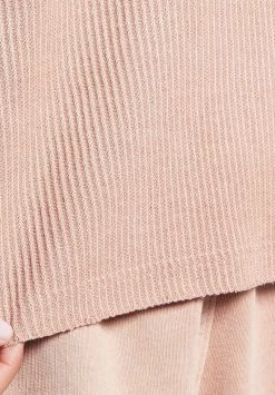 Reebok Classic Femme T Shirt Basique Red -Reebok Classic Soldes Magasin 9da0368dc5864e80b27a198048ebf2ea