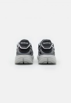 Reebok Classic CL LEGACY UNISEX Baskets Basses Cold Grey 5/silver Metallic/black -Reebok Classic Soldes Magasin a47209d04efb4e8393e8680914553679