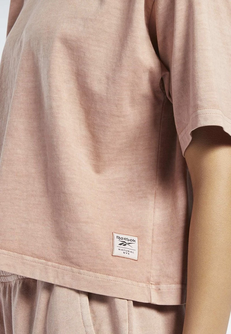 Reebok Classic T Shirt Basique Red Femme 6 Reebok Classic T Shirt Basique Red Femme – Image 6