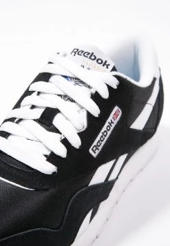 Reebok Classic CLASSIC LEATHER NYLON BREATHABLE UPPER SHOES Baskets Basses Black/white Femme 11 Reebok Classic CLASSIC LEATHER NYLON BREATHABLE UPPER SHOES Baskets Basses Black/white Femme -Reebok Classic Soldes Magasin a7aeaa2960294c3c81cdc4bbed33a37e