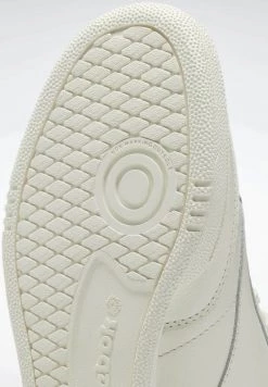 Reebok Classic CLUB C 85 Baskets Basses White Homme -Reebok Classic Soldes Magasin a9aa205f4b624f5dbaaaacb372a528b8