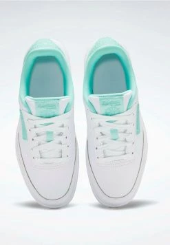 Reebok Classic Enfant CLUB C DOUBLE Baskets Basses White 18 Reebok Classic Enfant CLUB C DOUBLE Baskets Basses White -Reebok Classic Soldes Magasin ab3fd22b34f0425a9d18fec6f36a74fd