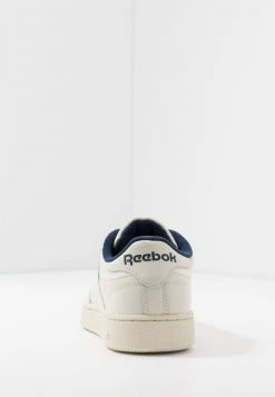Reebok Classic Unisex CLUB C 85 Baskets Basses Chalk/paperwhite/navy -Reebok Classic Soldes Magasin ab5558a363644e04ad3846b7cfc4e21d